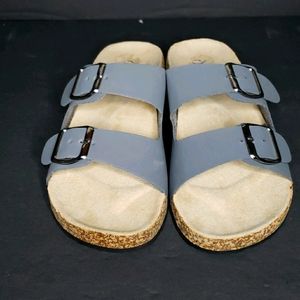 Womens strapped sandals
